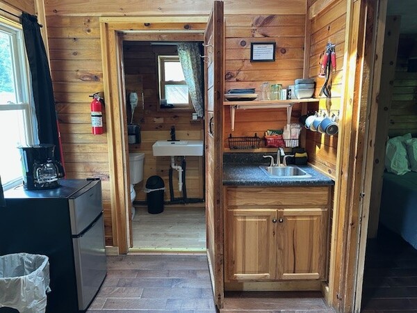 Bear Cub Cove Photo 4