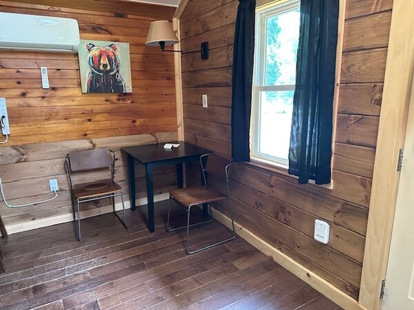 Bear Cub Cove Photo 5